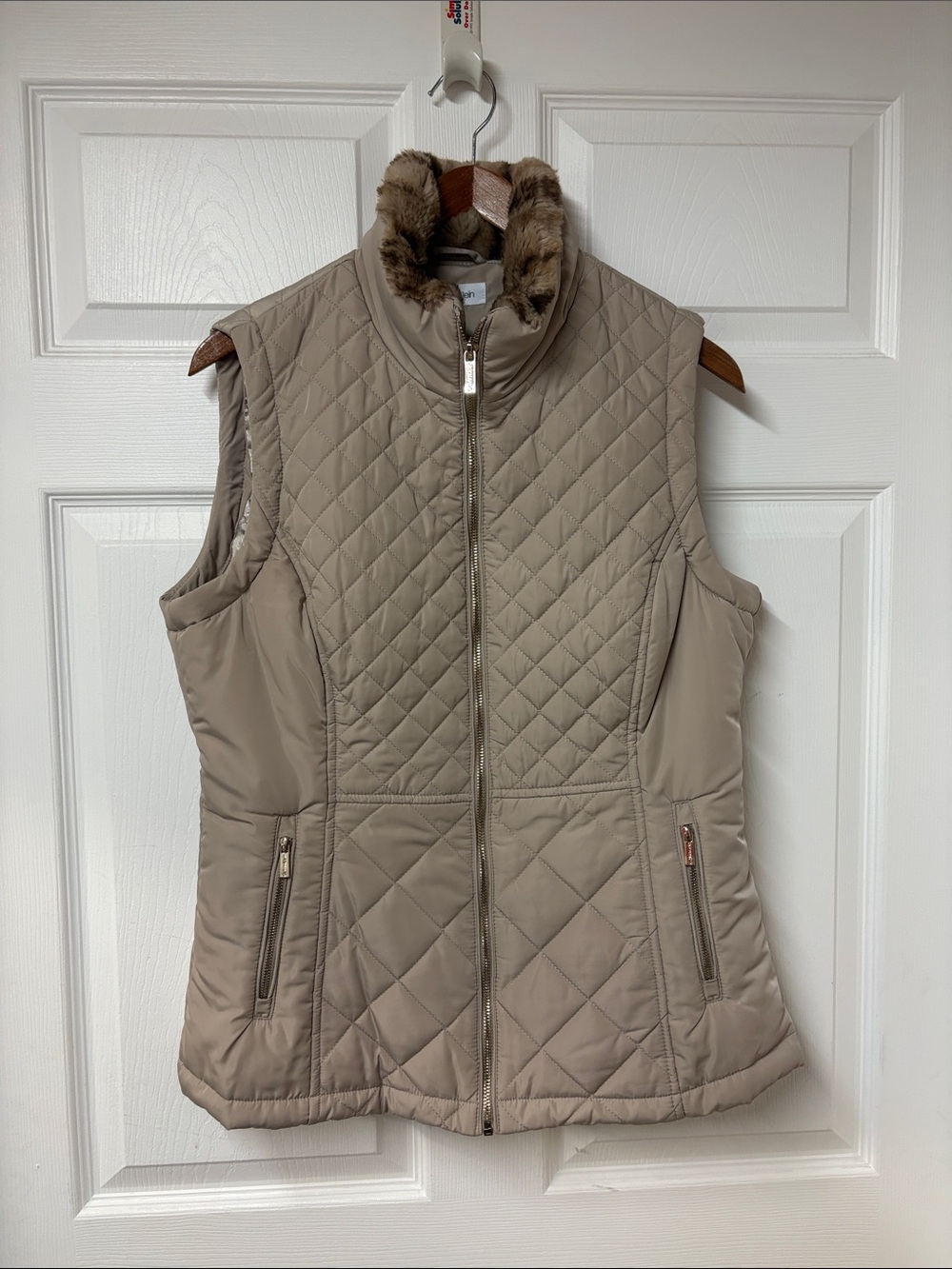 Calvin Klein Cream/Tan Vest w/ Faux Fur Collar - Size M